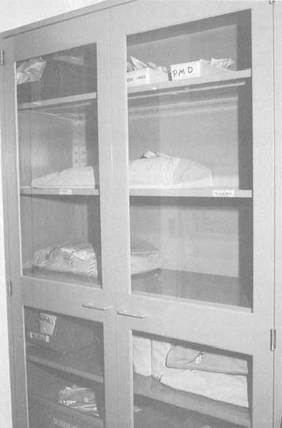 Sterile storage cabinet
